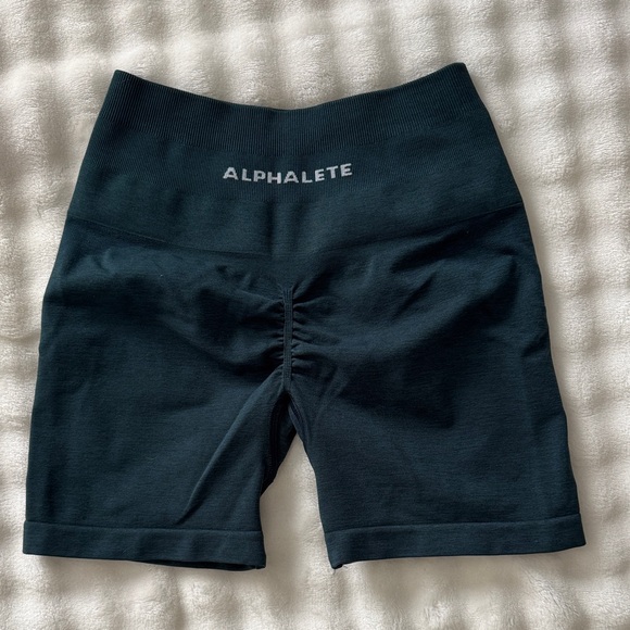 Alphalete Pants - Alphalete Women's Forest Green Amplify Shorts